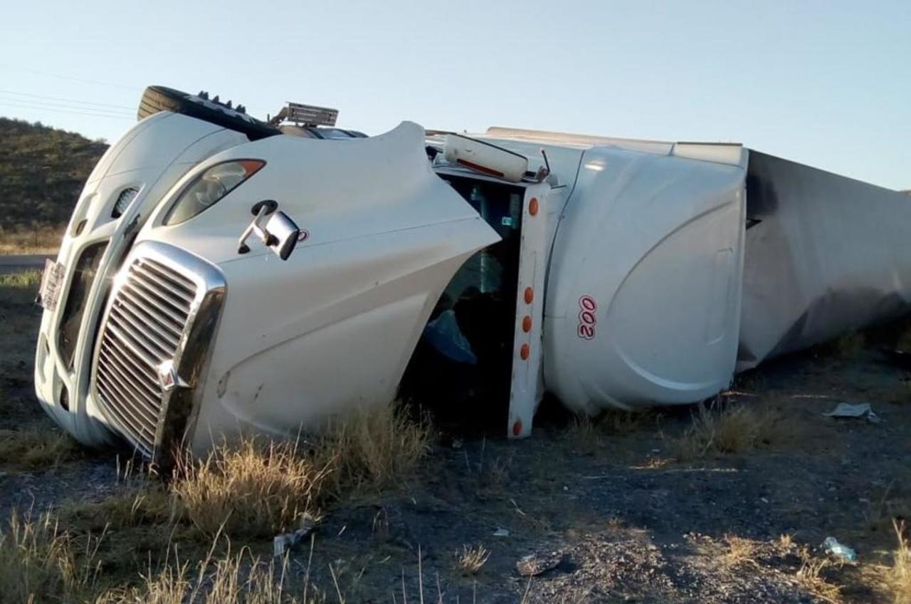 Vuelca Tr Iler En Carretera A G Mez Palacio