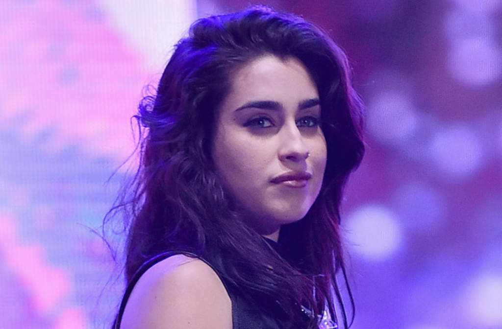 Lauren Jauregui se declara bi.ual tras beso con Lucy Vives