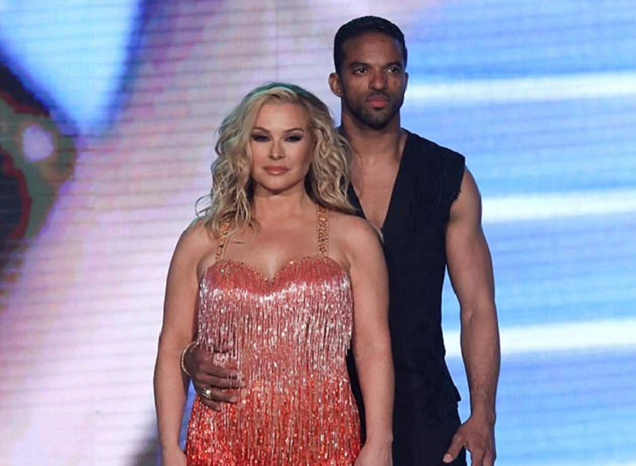 Anastacia sufre accidente de vestuario en Dancing with the Stars