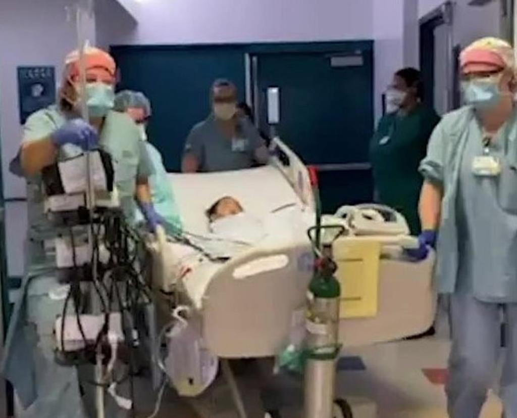 Couple bids farewell to brain-dead baby before donating his organs