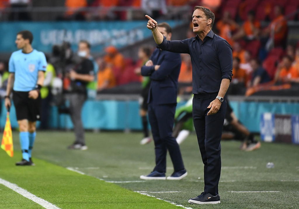 Frank De Boer confía en mejorar al equipo