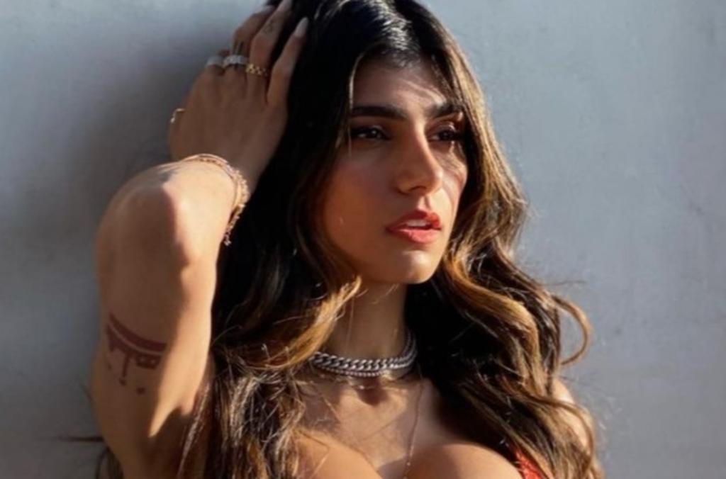 Mia Khalifa Deja Que Los Rayos Del Sol Toquen Su Piel En Bikini 