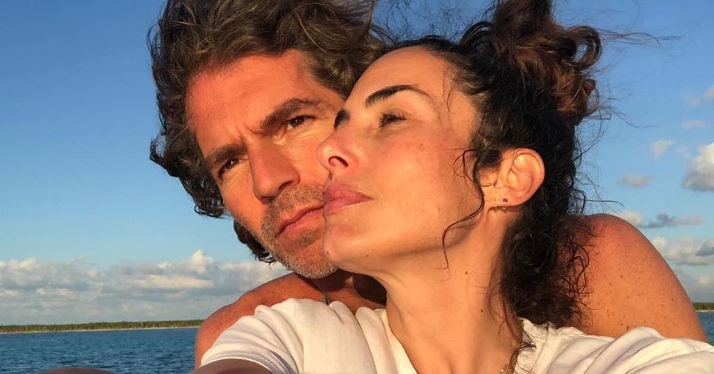 Ana Serradilla Celebra Su Primer Aniversario De Casada Revelan Fotos De Su Boda Secreta